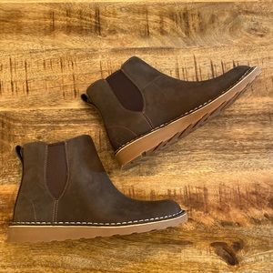L.L. Bean Chelsea boots